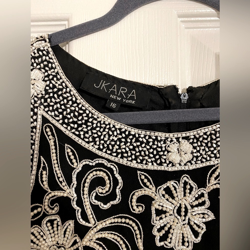 Evening dress. Size 14. Excellent condition - Picture 2 of 8